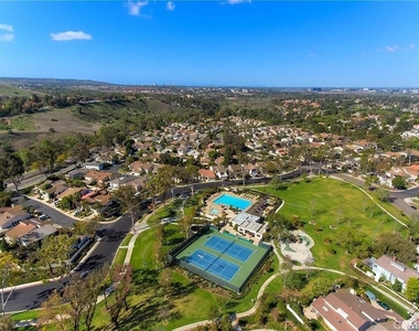 17842 Arbor Ln - Photo Thumbnail 5
