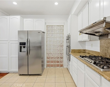 19115 Breckelle - Photo Thumbnail 7