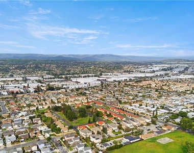 19115 Breckelle - Photo Thumbnail 27