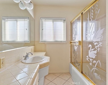 789 W Gleason Street - Photo Thumbnail 14