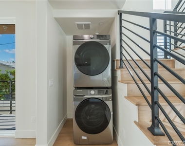 714 N Chestnut Avenue - Photo Thumbnail 14