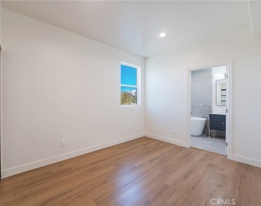 714 N Chestnut Avenue - Photo Thumbnail 19