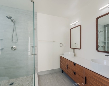 714 N Chestnut Avenue - Photo Thumbnail 25