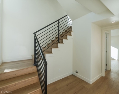 714 N Chestnut Avenue - Photo Thumbnail 2