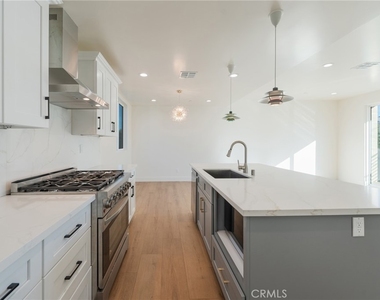714 N Chestnut Avenue - Photo Thumbnail 11