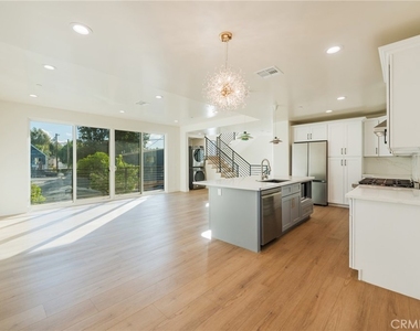 714 N Chestnut Avenue - Photo Thumbnail 6