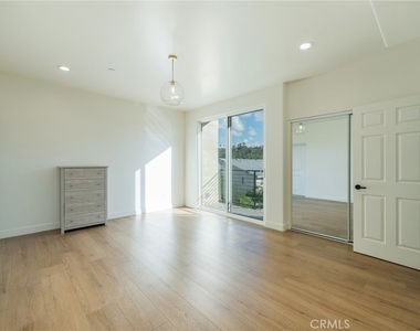 714 N Chestnut Avenue - Photo Thumbnail 22