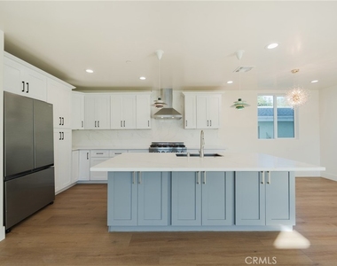 714 N Chestnut Avenue - Photo Thumbnail 8