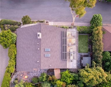 575 Center Street - Photo Thumbnail 16