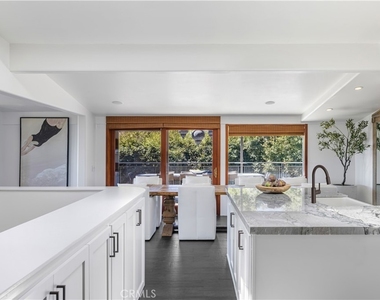 575 Center Street - Photo Thumbnail 6