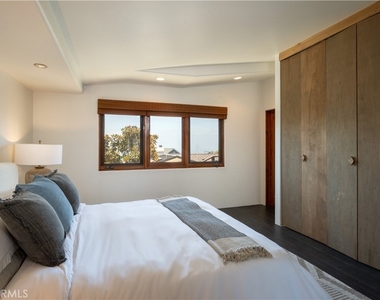 575 Center Street - Photo Thumbnail 9