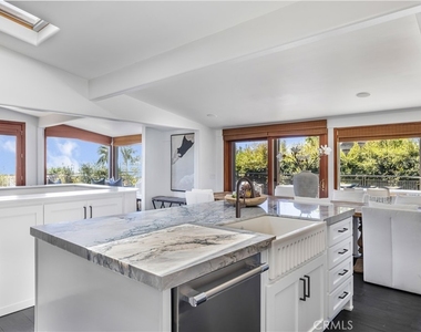 575 Center Street - Photo Thumbnail 5