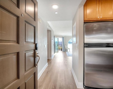 7509 Draper Ave - Photo Thumbnail 2