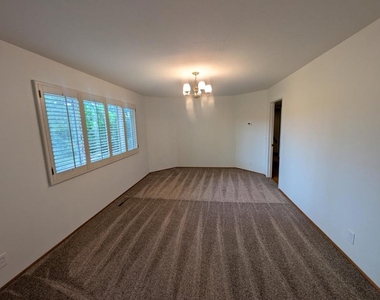 19645 Ladera Court - Photo Thumbnail 38