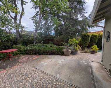 19645 Ladera Court - Photo Thumbnail 68
