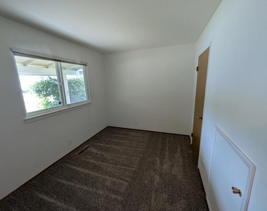 19645 Ladera Court - Photo Thumbnail 30