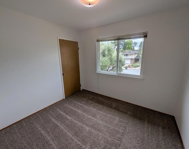 19645 Ladera Court - Photo Thumbnail 25