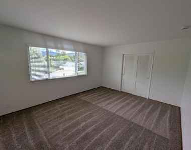 19645 Ladera Court - Photo Thumbnail 6