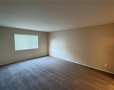 3636 Sumner Avenue - Photo Thumbnail 11