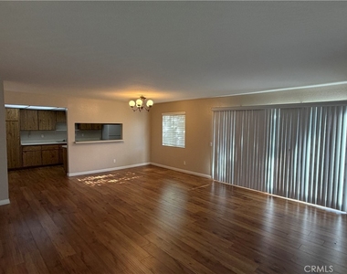 3636 Sumner Avenue - Photo Thumbnail 3