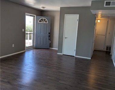 28635 Hoylake Court - Photo Thumbnail 4