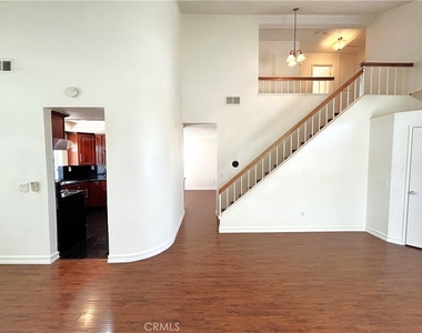 3214 Canary Court - Photo Thumbnail 6