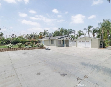 10249 Jurupa - Photo Thumbnail 21