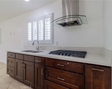 10249 Jurupa - Photo Thumbnail 7