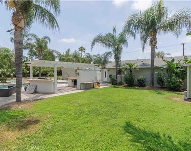 10249 Jurupa - Photo Thumbnail 19