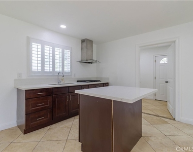 10249 Jurupa - Photo Thumbnail 6
