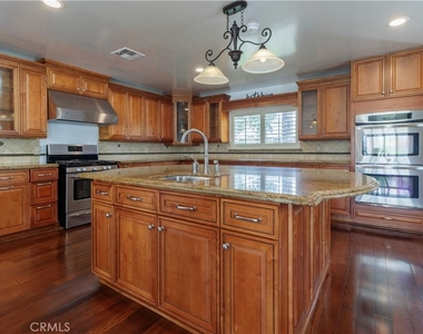 10249 Jurupa - Photo Thumbnail 11