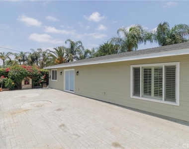 10249 Jurupa - Photo Thumbnail 1