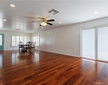 10249 Jurupa - Photo Thumbnail 4