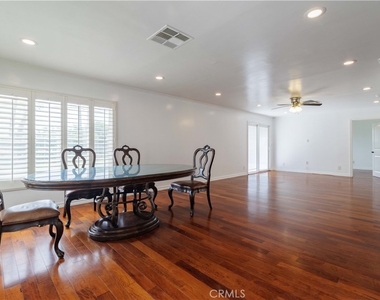 10249 Jurupa - Photo Thumbnail 3