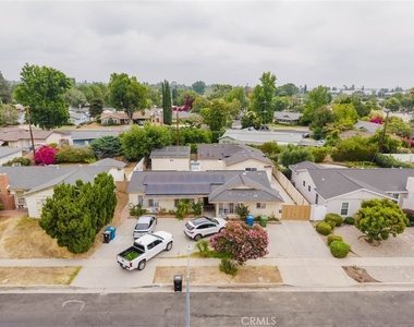 9628 Keokuk Avenue - Photo Thumbnail 23
