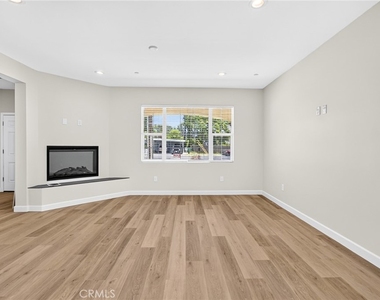 593 E 12th St - Photo Thumbnail 8
