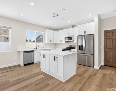 593 E 12th St - Photo Thumbnail 12