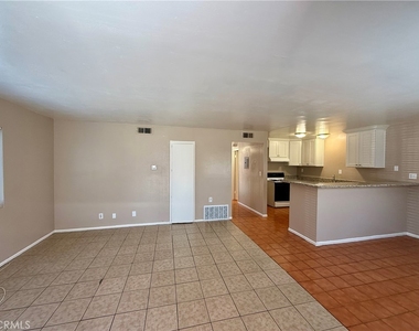 1134 W Stoneridge Court - Photo Thumbnail 1