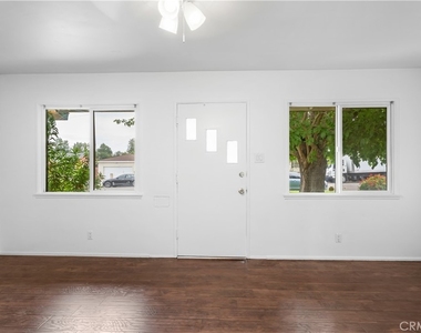 270 S 1st - Photo Thumbnail 1
