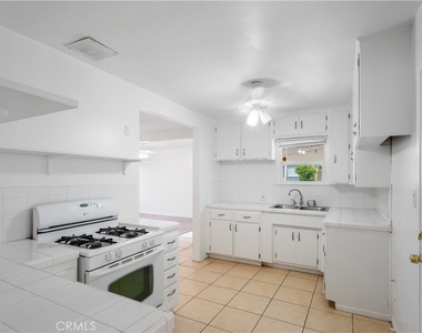 270 S 1st - Photo Thumbnail 18