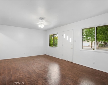 270 S 1st - Photo Thumbnail 5