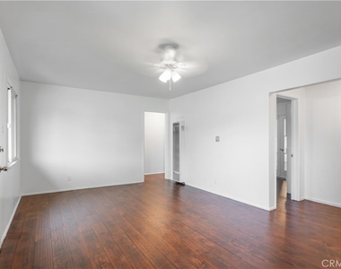 270 S 1st - Photo Thumbnail 3