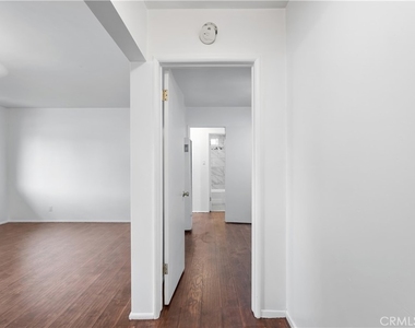 270 S 1st - Photo Thumbnail 6