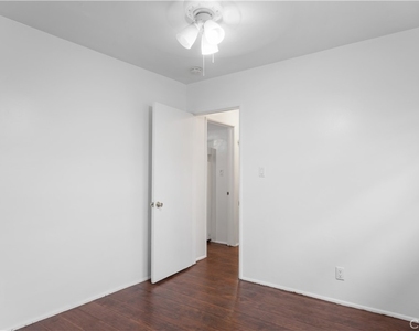270 S 1st - Photo Thumbnail 17