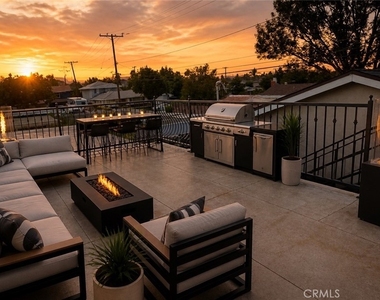 2621 Damien - Photo Thumbnail 20