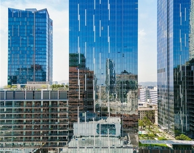 877 S Francisco Street - Photo Thumbnail 39