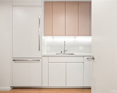 877 S Francisco Street - Photo Thumbnail 1