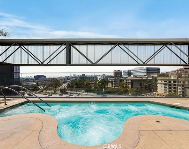 877 S Francisco Street - Photo Thumbnail 17