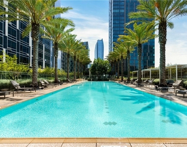 877 S Francisco Street - Photo Thumbnail 12