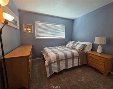 2632 S Augusta Avenue - Photo Thumbnail 10